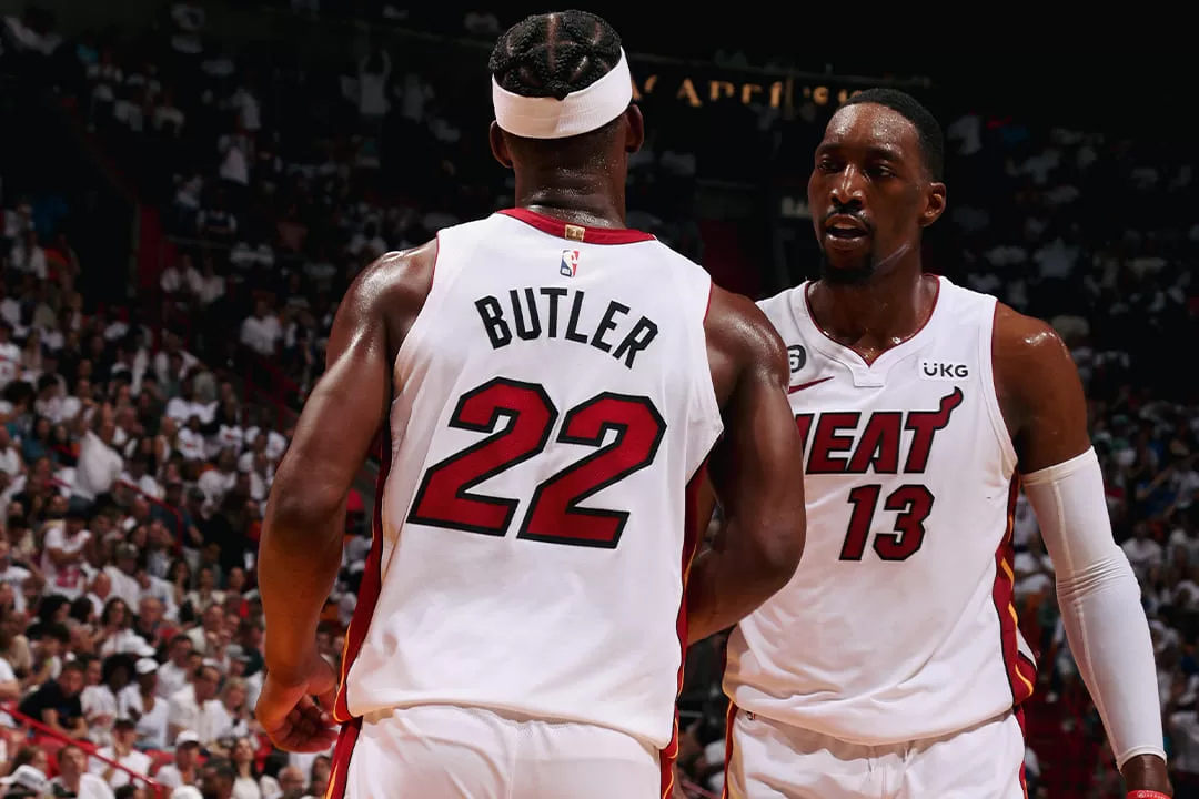 Adebayo e Butler em ação pelo Heat