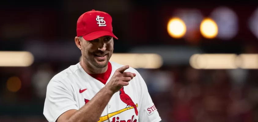 Adam Wainwright conquistou sua 200ª vitória no jogo entre Cardinals e Brewers