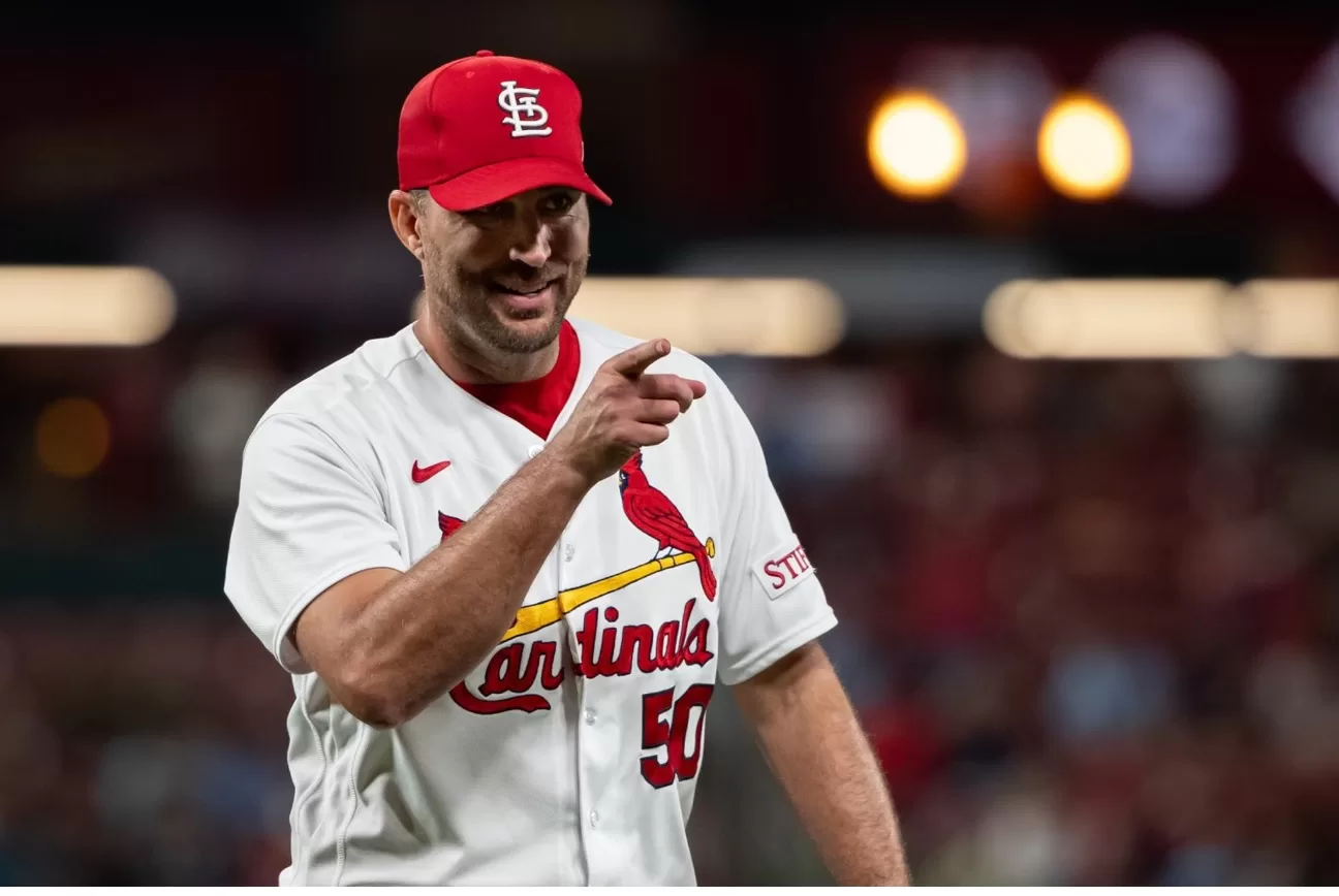 Adam Wainwright conquistou sua 200ª vitória no jogo entre Cardinals e Brewers