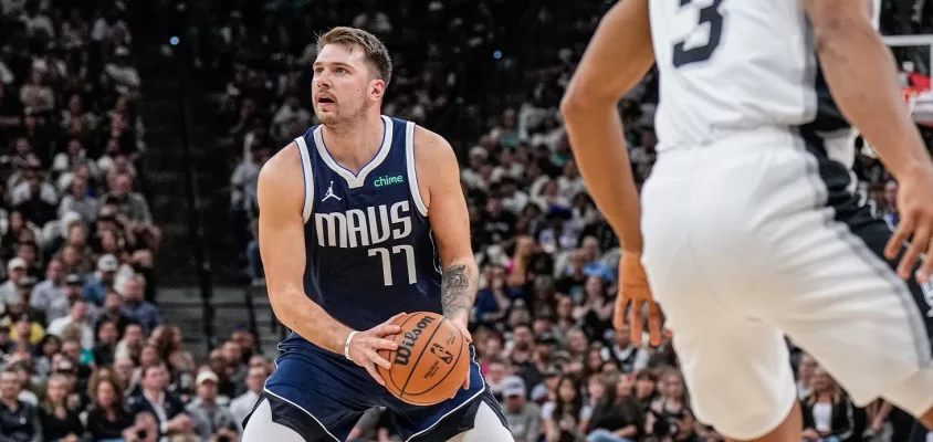 Mavericks vencem Spurs com Doncic decisivo e estreia de Wembanyama