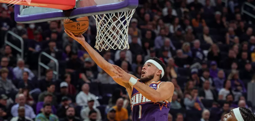 Suns vencem Warriors com grande atuação de Devin Booker