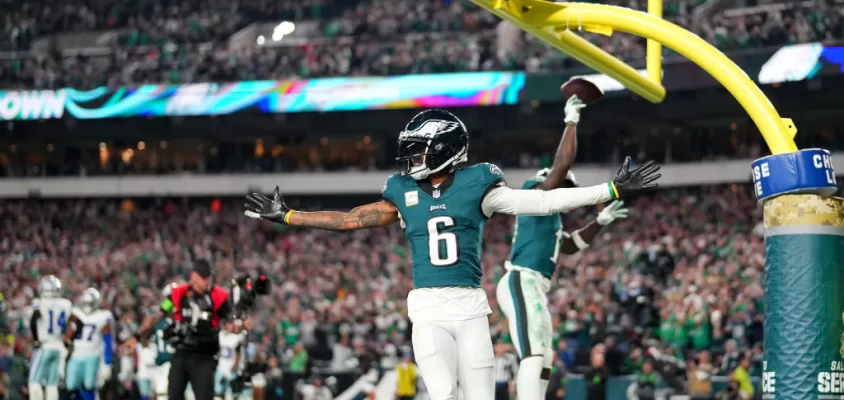 PHILADELPHIA, PENNSYLVANIA - NOVEMBER 05: A.J. Brown #11 of the Philadelphia Eagles celebrates after a touchdown with DeVonta Smith #6 during the second half in the game against the Dallas Cowboys at Lincoln Financial Field on November 05, 2023 in Philadelphia, Pennsylvania