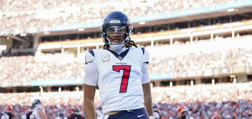 CINCINNATI, OHIO - NOVEMBER 12: C.J. Stroud #7 of the Houston Texans celebrates after scoring a touchdown in the fourth quarter against the Cincinnati Bengals at Paycor Stadium on November 12, 2023 in Cincinnati, Ohio.