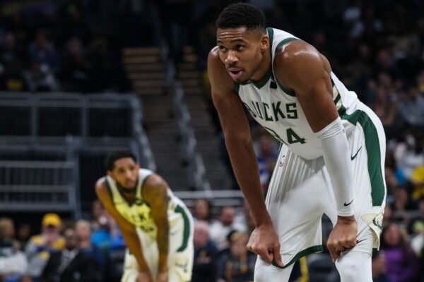 Giannis Antetokounmpo - Milwaukee Bucks @ Indiana Pacers