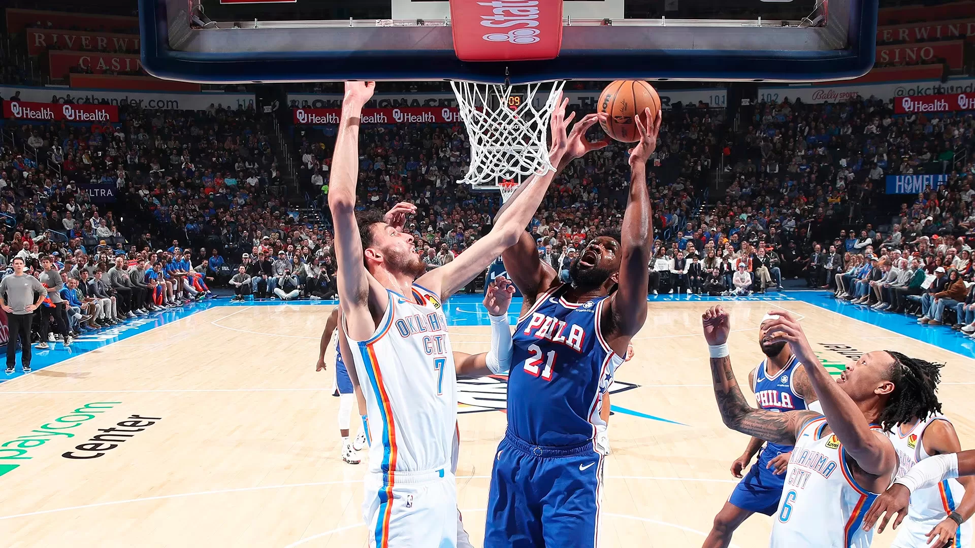 Philadelphia 76ers derrota Oklahoma City Thunder e encerra série invicta da equipe do Oeste