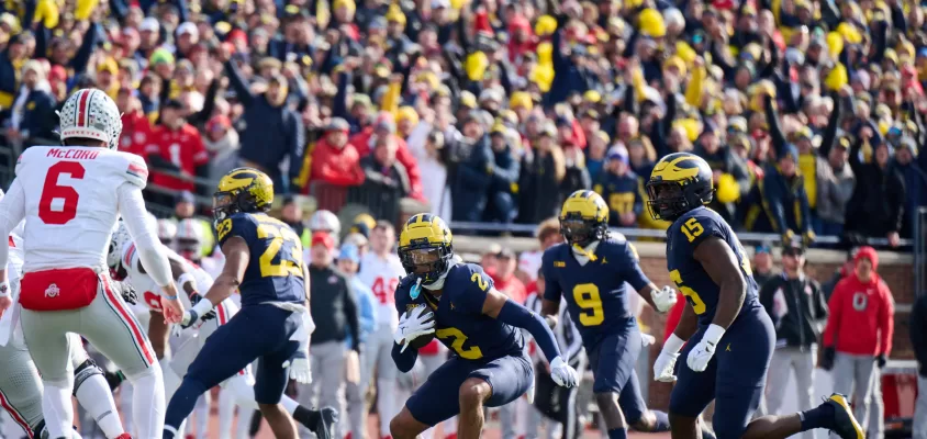 Blake Corum - Michigan Wolverines - bowl season college football playoff