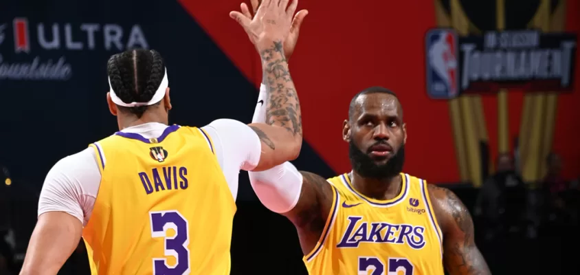 Anthony Davis, LeBron James - Los Angeles Lakers