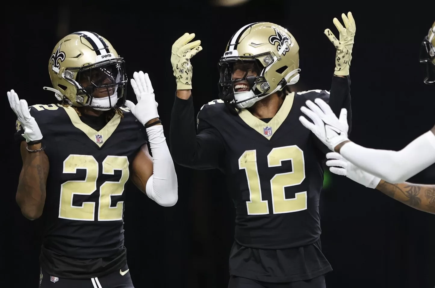 Saints vencem Falcons e sonham com vaga nos playoffs