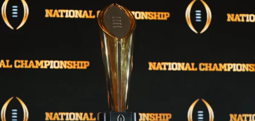 CFP aprova formato de College Football Playoff com 12 times