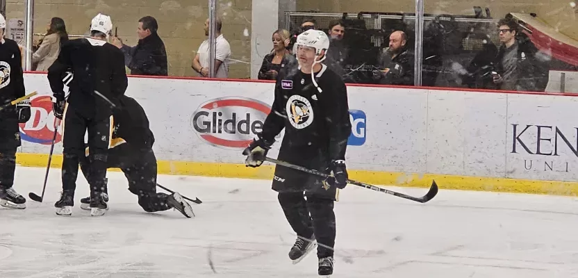 Jagr treina com jogadores dos Penguins antes de ter número aposentado