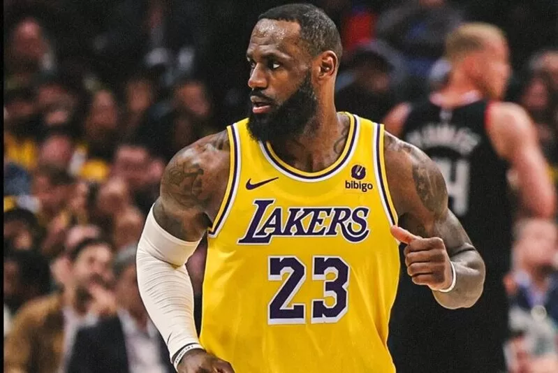 LeBron James - Los Angeles Lakers