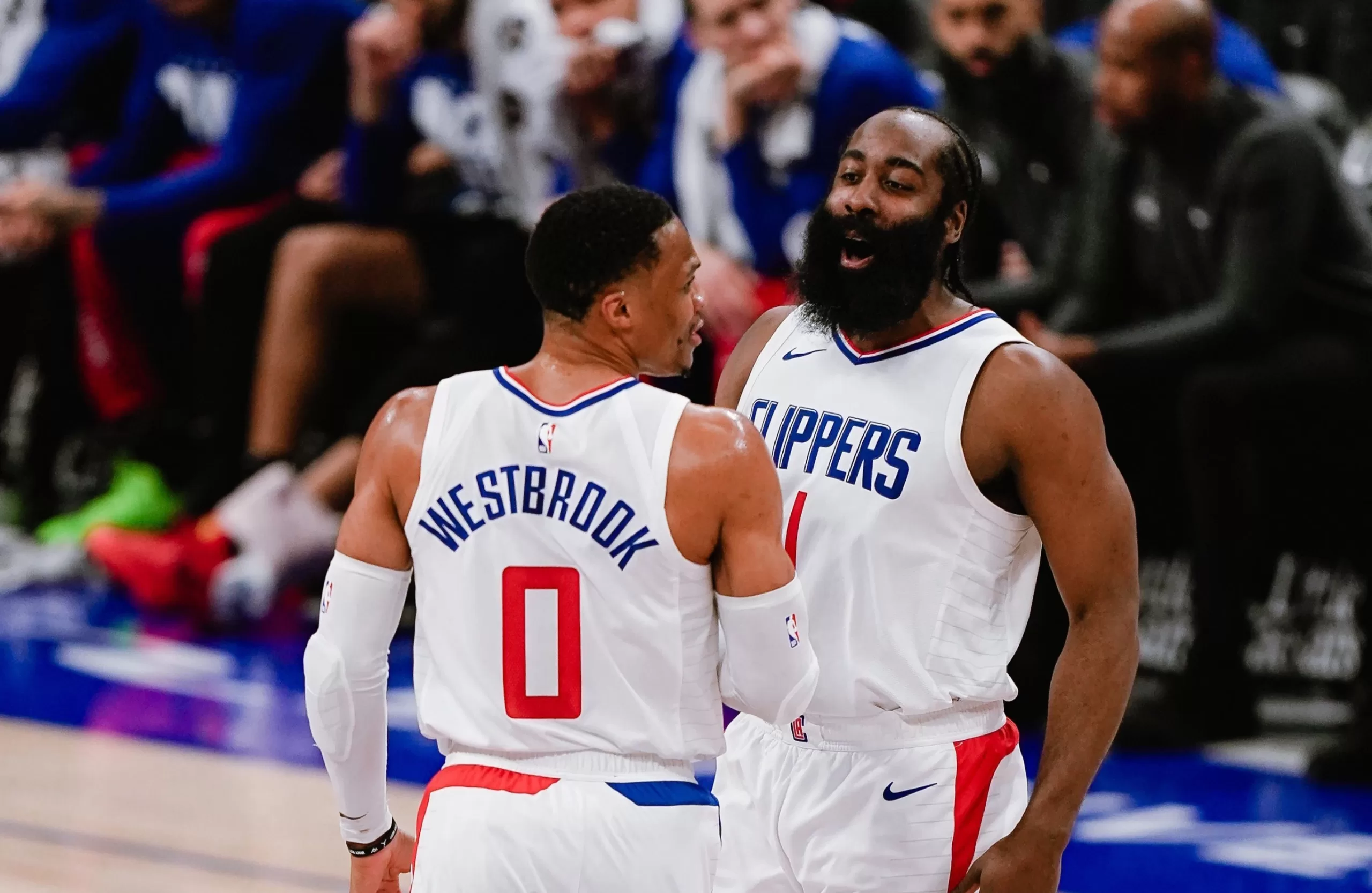 Com recorde de Westbrook e Kawhi cestinha, Clippers vencem Pistons 