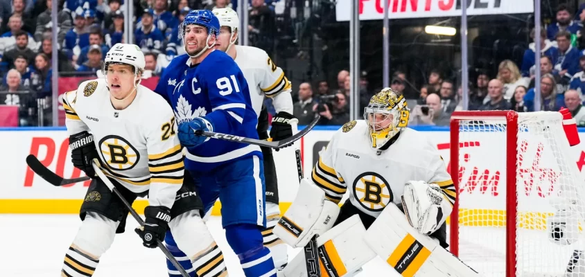 Bruins vencem Maple Leafs e se aproximam de classificação