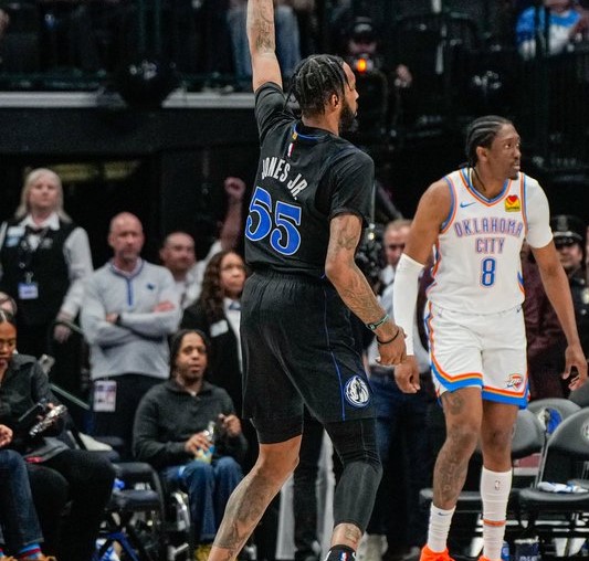 Derrick Jones e Jalen Willians