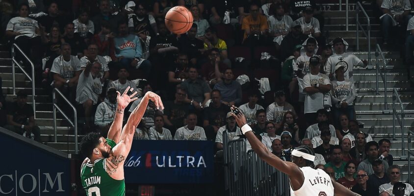 Celtics vencem Cavaliers e ficam a uma vitória das Finais do Leste