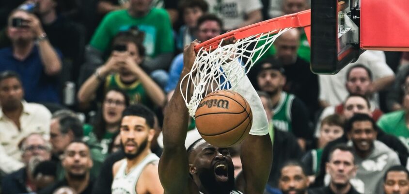 Celtics vencem Cavaliers com folga na abertura da série