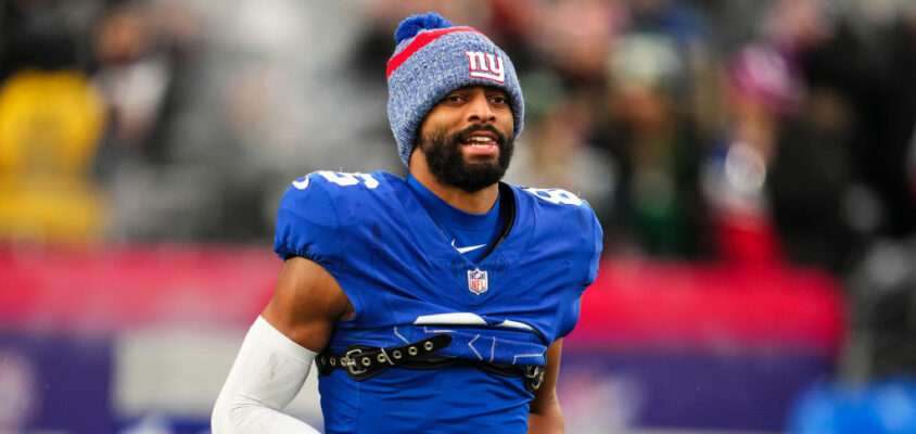 EAST RUTHERFORD, NJ - JANUARY 07: Darius Slayton #86 of the New York Giants runs out of the tunnel prior to an NFL football game against the Philadelphia Eagles at MetLife Stadium on January 7, 2024 in East Rutherford, New Jersey