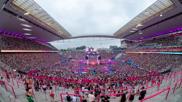 NFL no Brasil - São Paulo Game - Tardezinha na Arena Corinthians - Foto Fernando Carrijo - Reprodução X Neo Química Arena