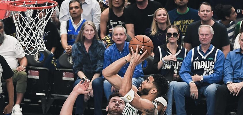 Dupla brilha, Celtics batem Mavs e abrem 3 a 0 nas Finais da NBA