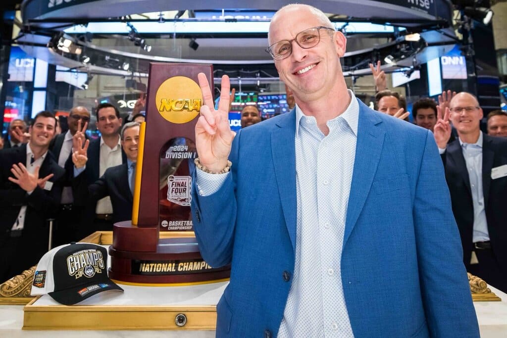 Dan Hurley - UConn Huskies - falou po