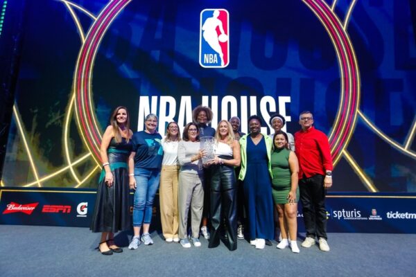 Homenagem às campeãs mundiais 1994 - NBA House 2024