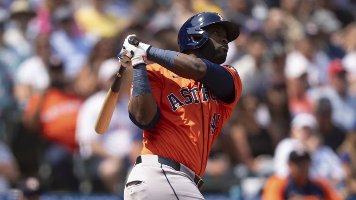 Yordan Álvarez rebate para ciclo, mas Astros perdem para Mariners