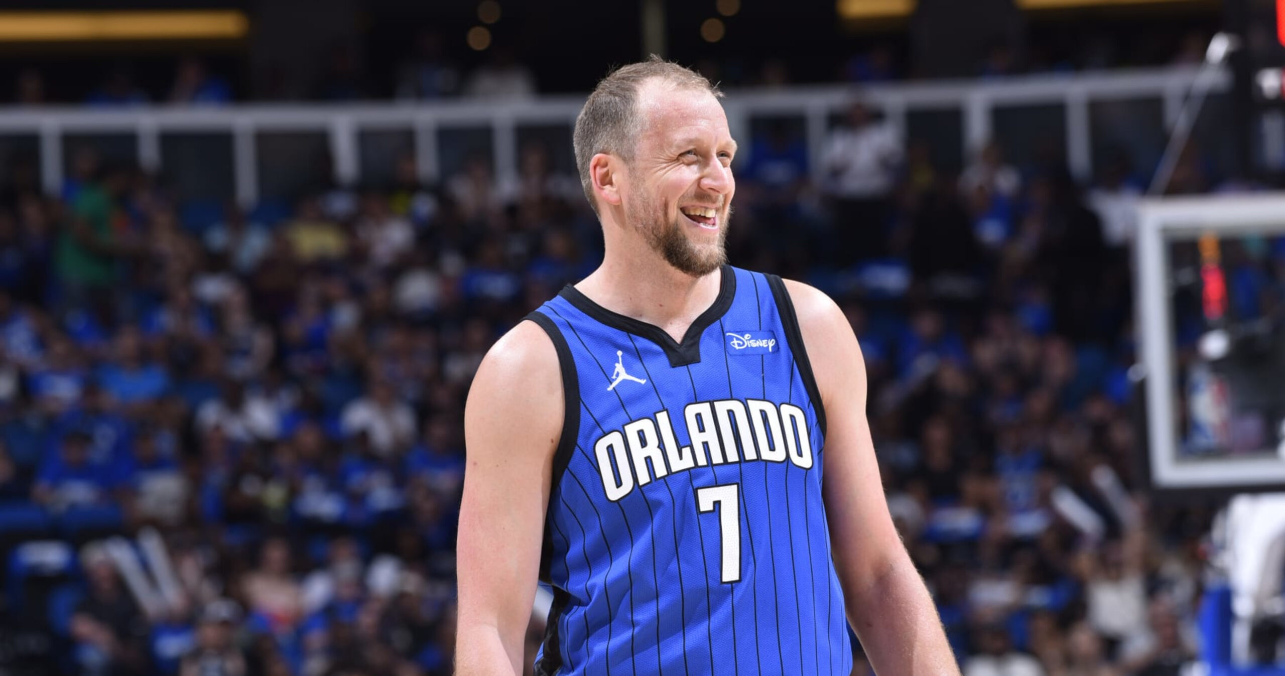 Joe Ingles assina por um ano com os Wolves