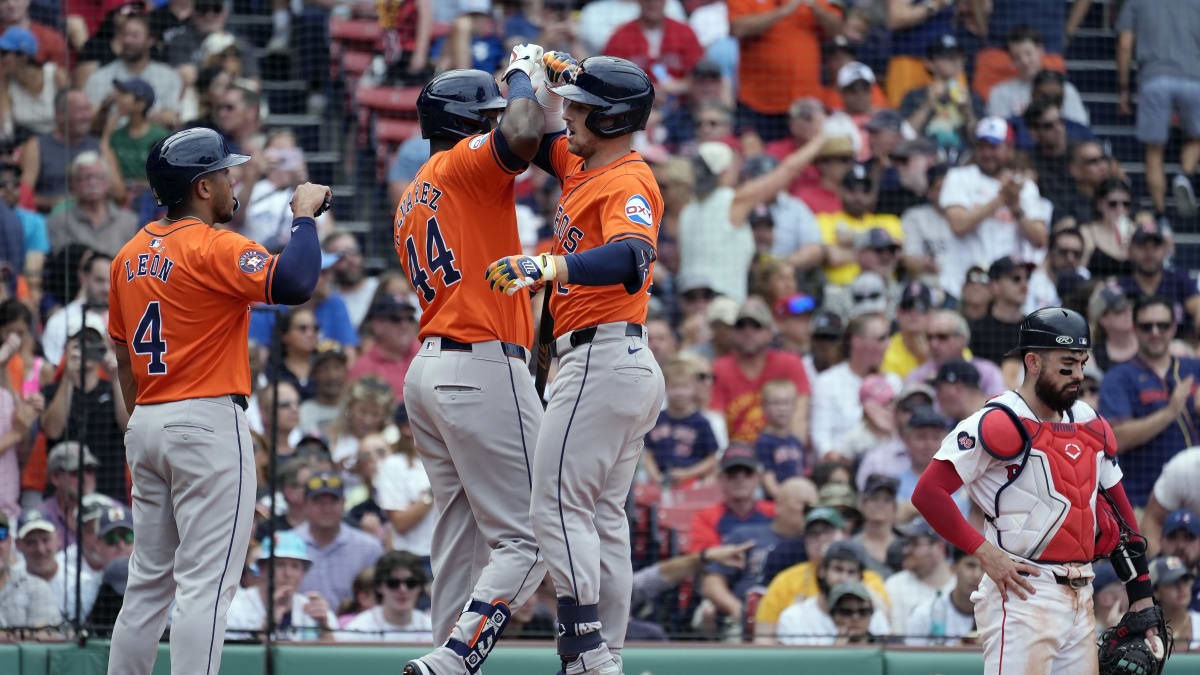 Jogando fora de casa, Astros atuam bem e vencem Red Sox