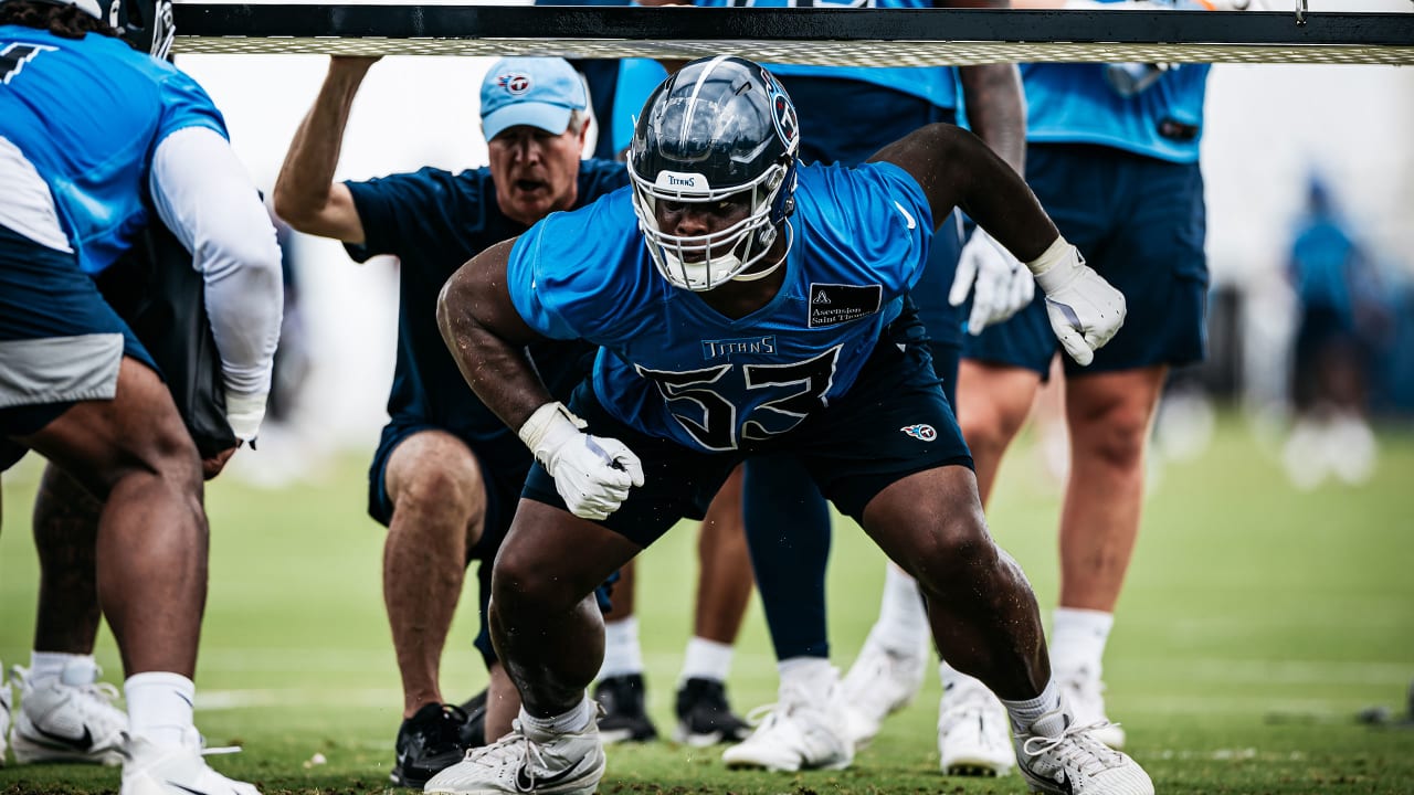 Saahdiq Charles right guard Tennessee Titans