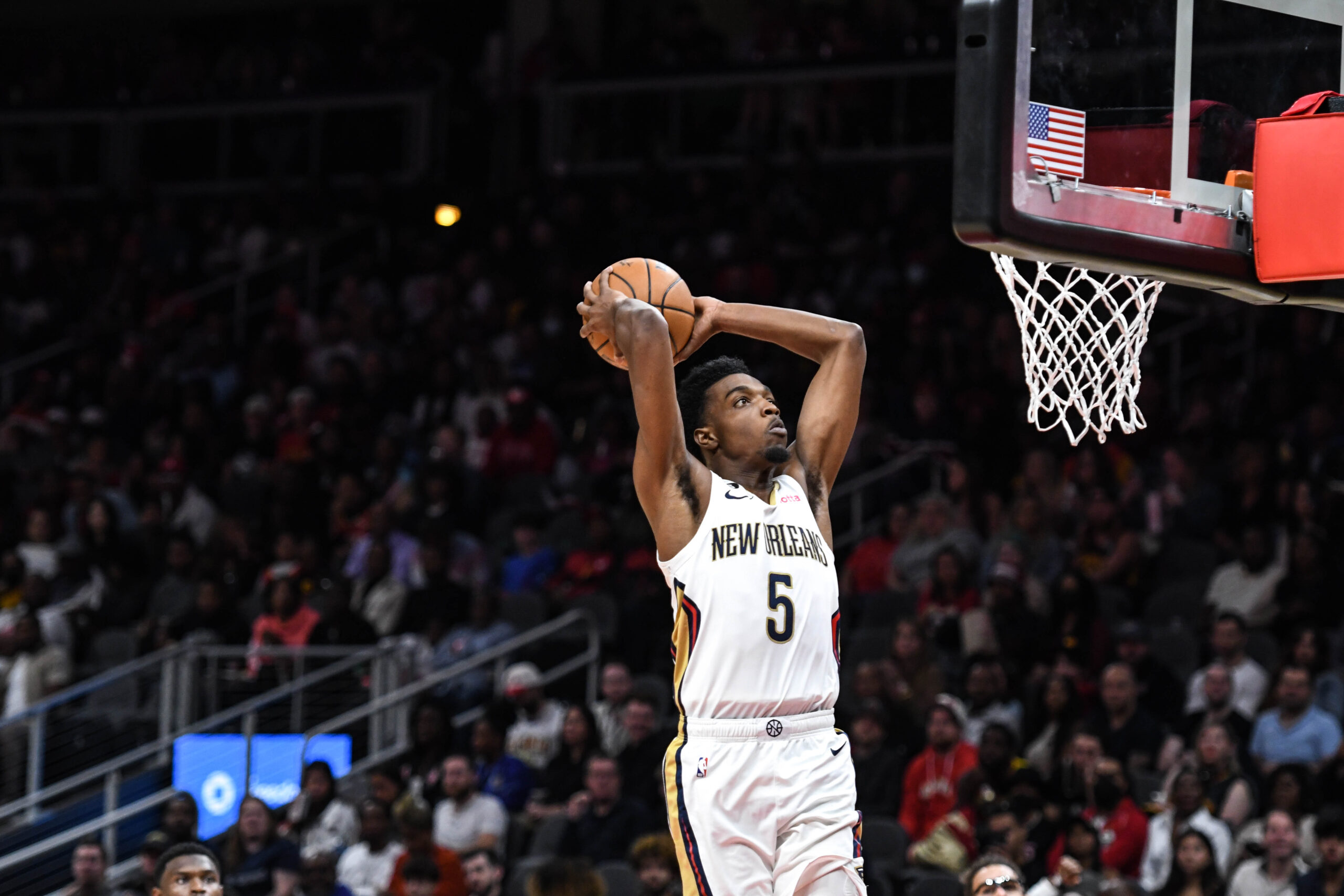 Nov 5, 2022; Atlanta, Georgia, USA; New Orleans Pelicans forward Herb Jones (5) dunks against the New Orleans Pelicans in the second quarter at State Farm Arena.